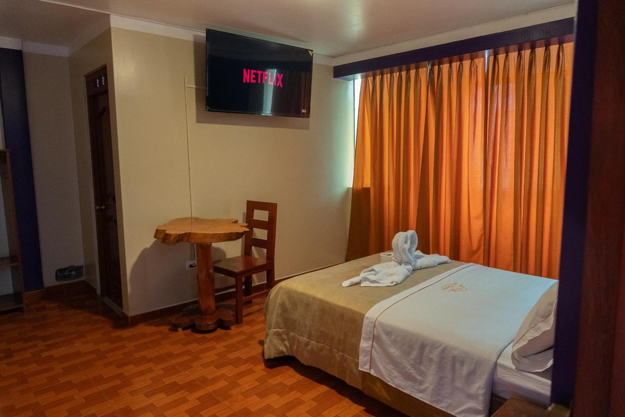 California Hotel *